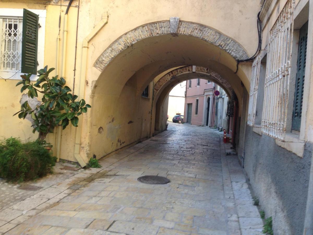 At The Heart Of Old Town Apartman Corfu  Szoba fotó